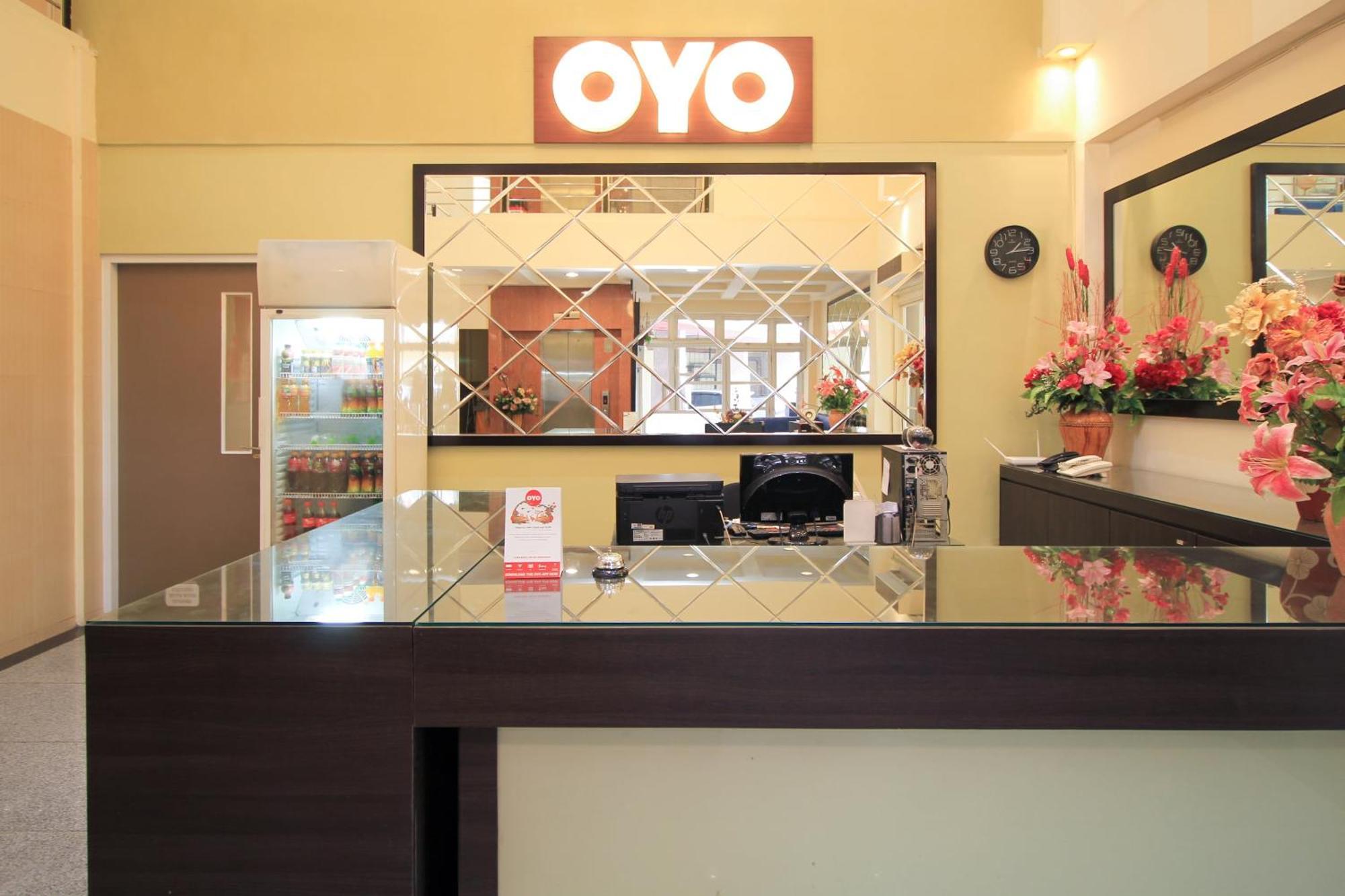 Super Oyo Capital O 175 K-60 Residence Surabaya Exterior foto