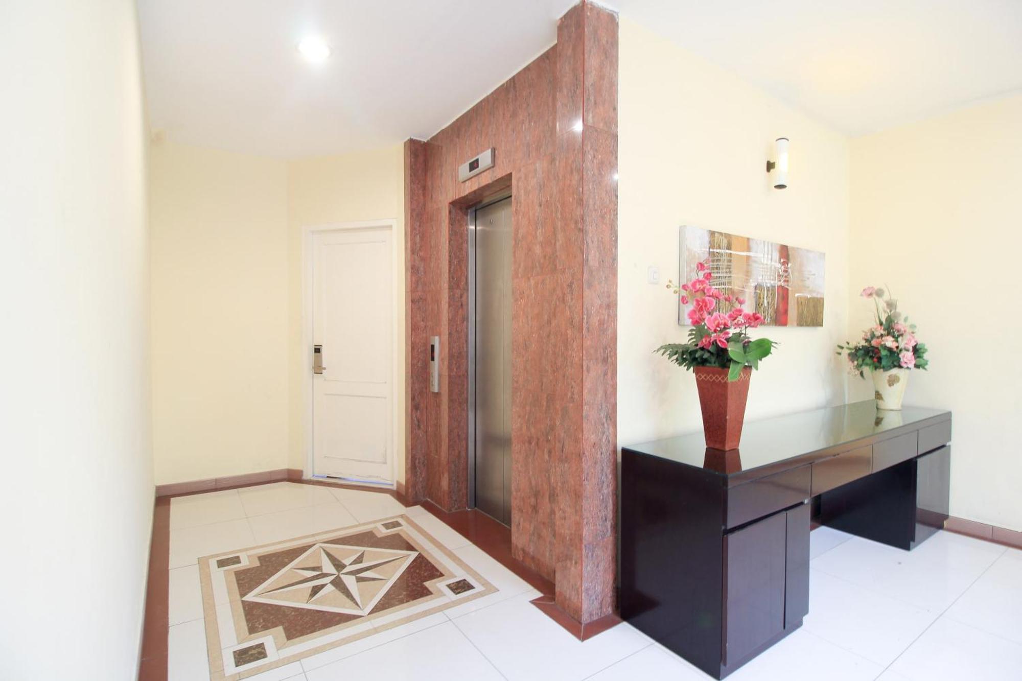 Super Oyo Capital O 175 K-60 Residence Surabaya Exterior foto